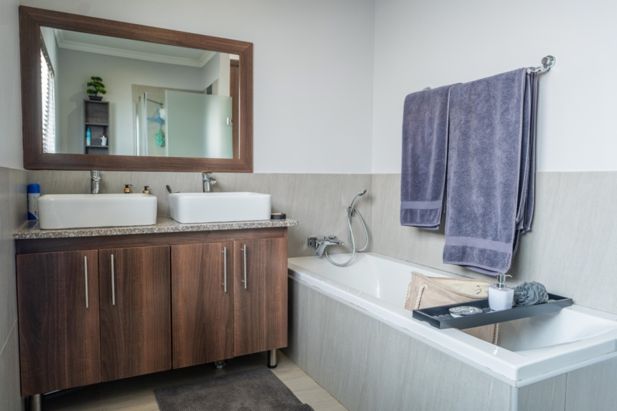 3 Bedroom Property for Sale in Grimbeeck Park North West